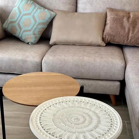 San Pascual Apartment *
